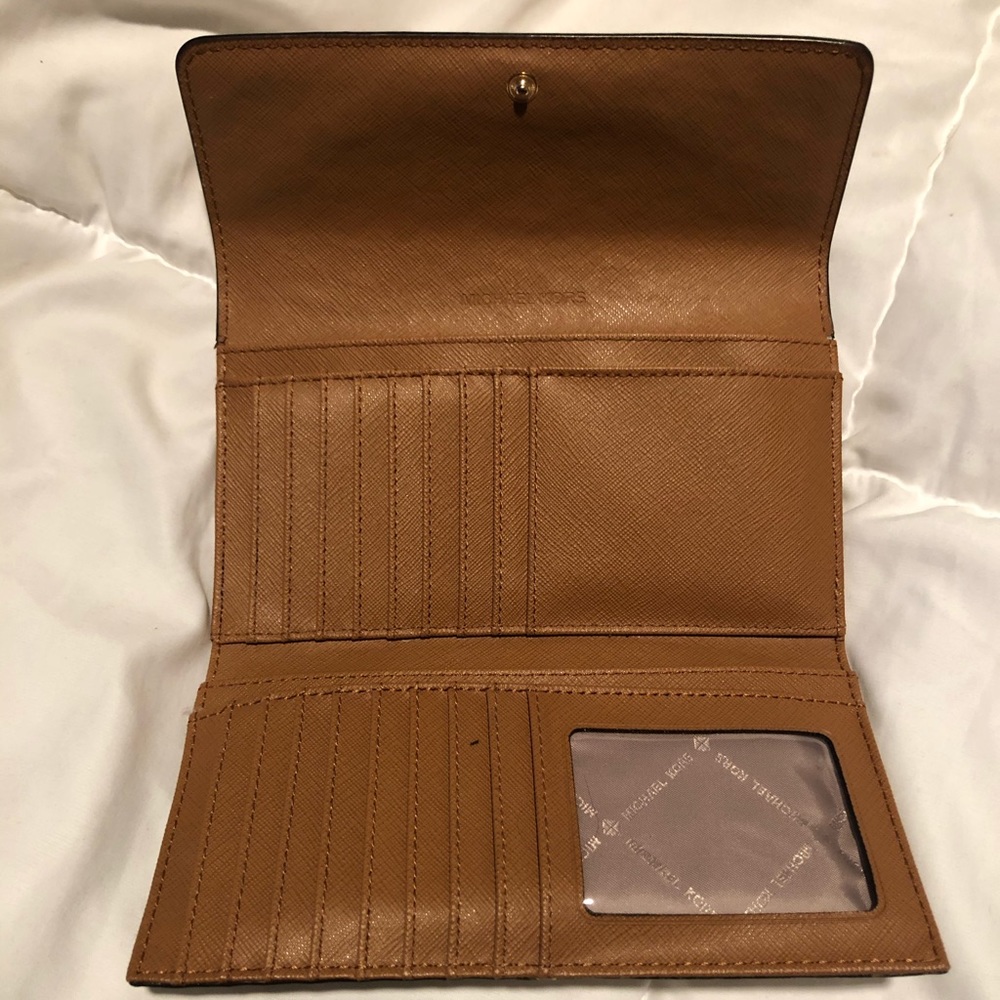 MK wallet - Picture 2 of 4